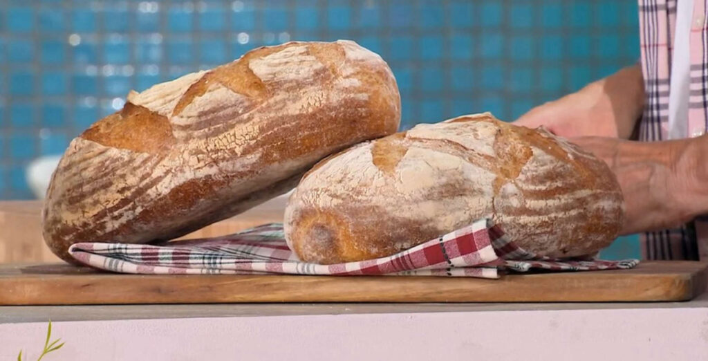 É sempre mezzogiorno, ricetta di oggi 10 ottobre 2024: pane alla toscana di Fulvio Marino