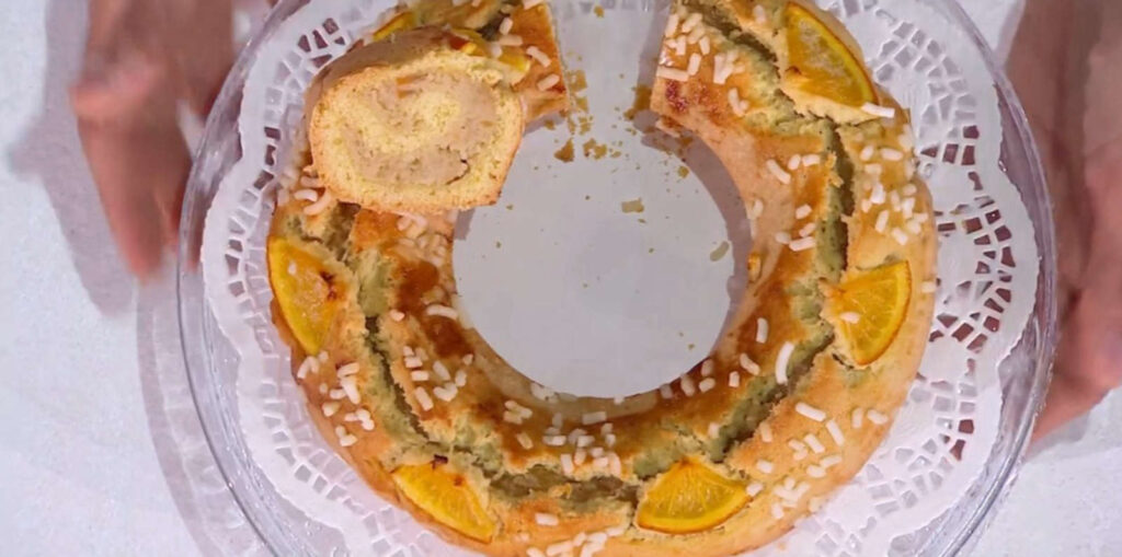 É sempre mezzogiorno, ricetta di oggi 18 ottobre 2024: ciambella di frolla con mandorle e arance di Antonio Paolino