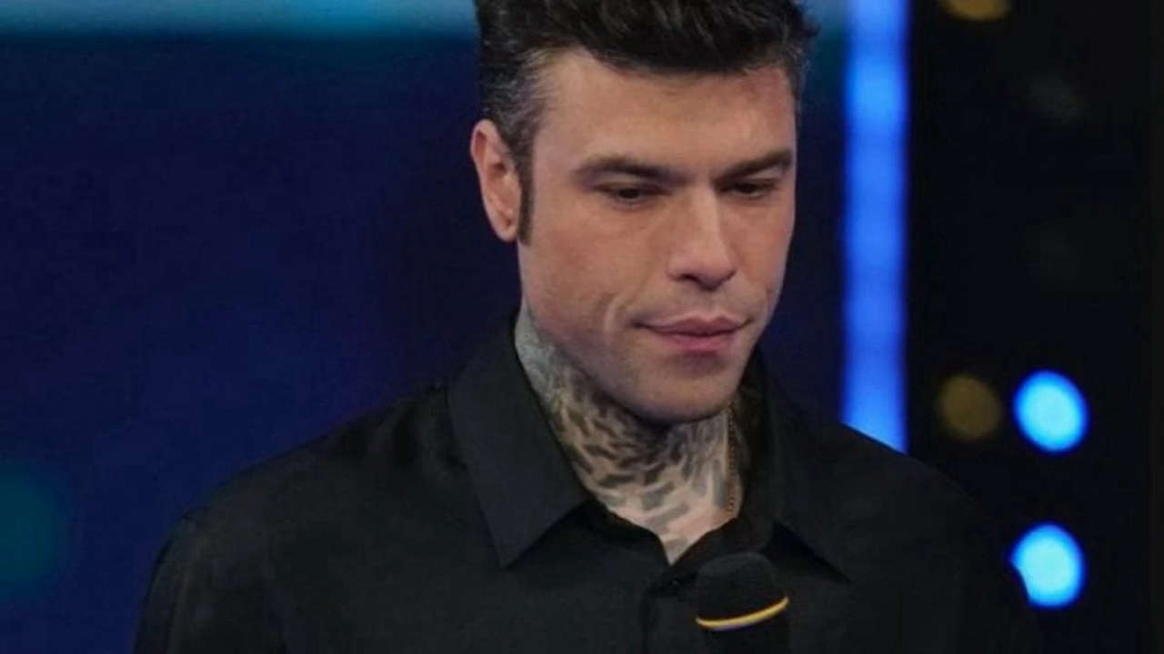 Fedez ha tentato il suicidio a SaràSanremo. La rivelazione di Fabrizio Corona sul vero amore del rapper.