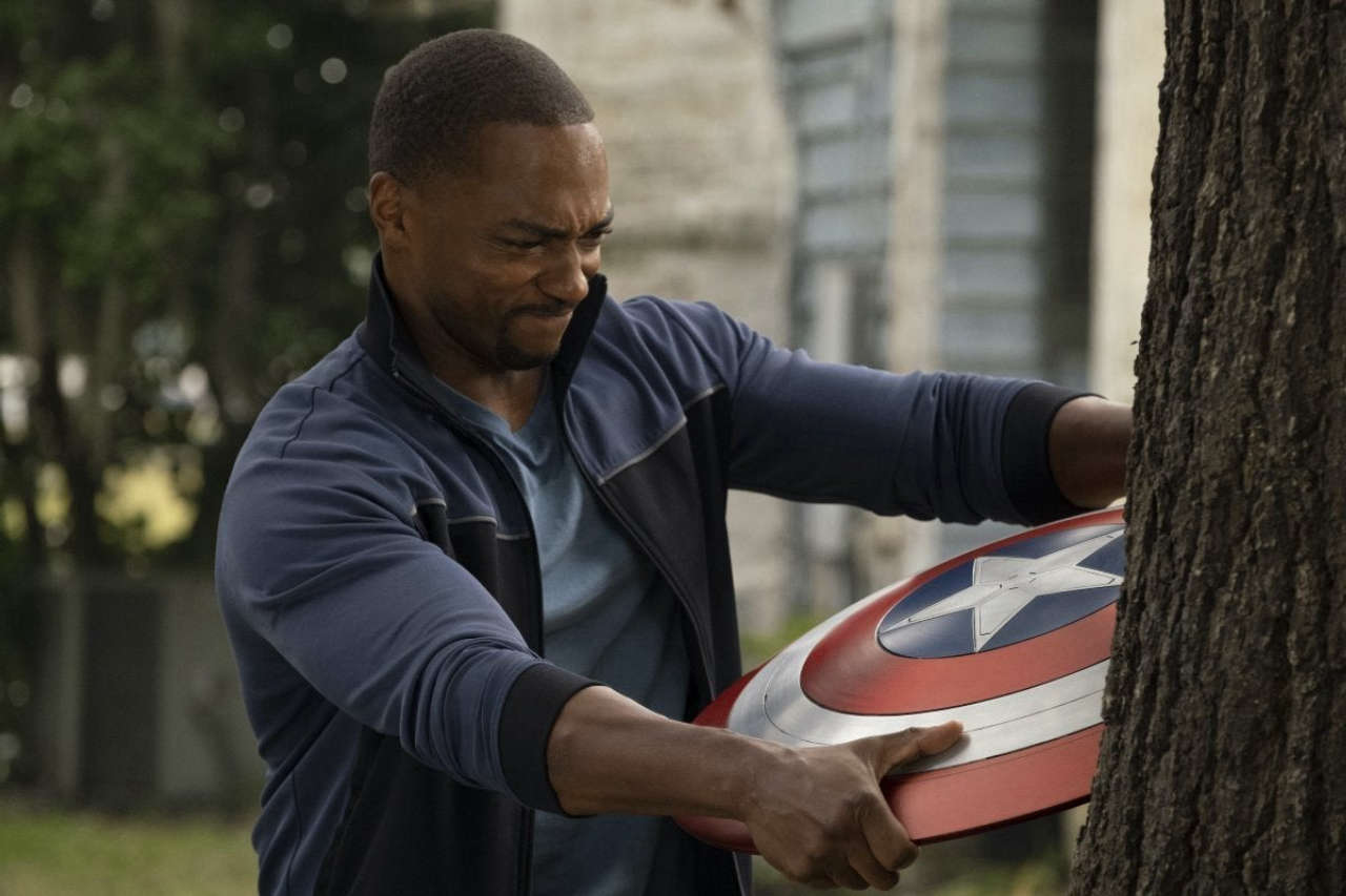 Captain America rappresenta molte cose, ma non l’America secondo Anthony Mackie dopo le critiche ricevute