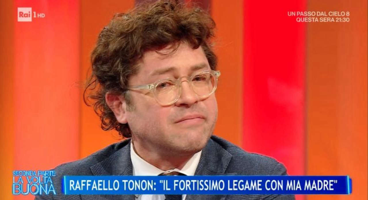 Raffaello Tonon oggi è oste in una cantina: a 30 anni ha avuto pensieri di buttar giù dalla finestra.