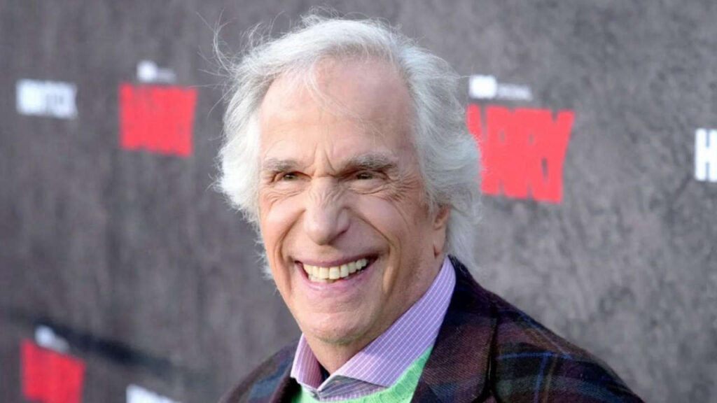 Henry Winkler propone una teoria sul “piromane” responsabile dei roghi di Los Angeles, suscitando un grande interesse virale.