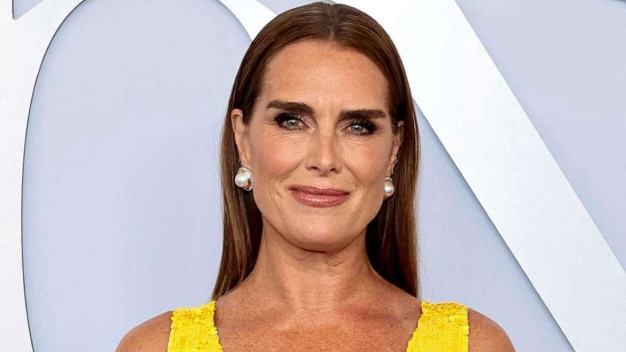 Brooke Shields e la risposta a Tom Cruise sull’argomento della depressione postpartum: posizione curiosa di chi non ha ovaie