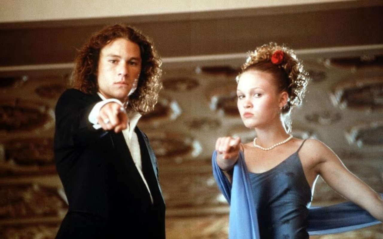 10 cose che odio di te: Julia Stiles smentisce un legame romantico con Heath Ledger durante le riprese del film.