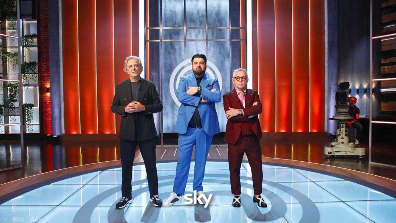 MasterChef Italia 14 presenta stasera su Sky una puntata dedicata all’ecosostenibilità, con ospiti speciali e prove in programma giovedì 16 gennaio.