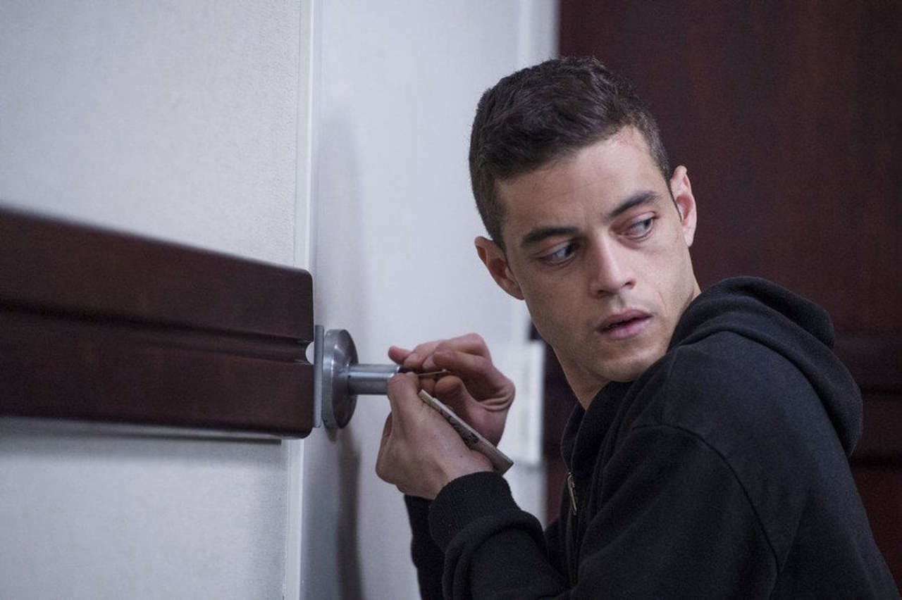 Rami Malek svela di essere stato bloccato dalla polizia e accusato di rapina.