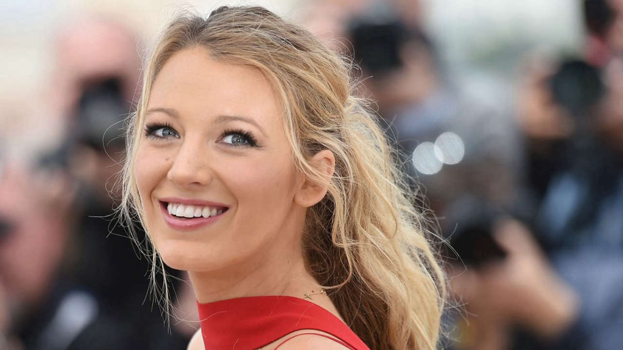 Blake Lively invia un misterioso messaggio che sembra riferirsi a Taylor Swift: Sono Khaleesi e proprio come lei ho dei draghi.