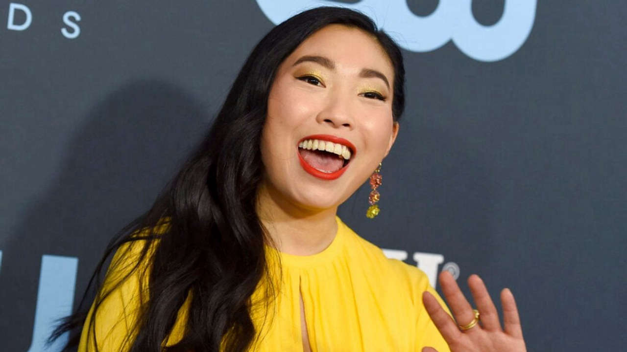 The Man With The Bag vede Awkwafina al fianco di Arnold Schwarzenegger e Alan Ritchson.