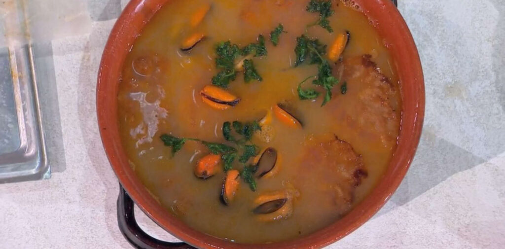 Zuppa di cannellini con cozze e guanciale di Michele Farru | É sempre mezzogiorno, 7 gennaio 2025