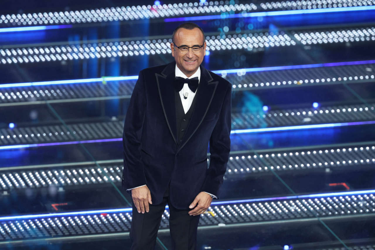 Festival di Sanremo 2025: Quarta serata tra emozioni, duetti e cover che lasceranno il segno sul palco Ariston