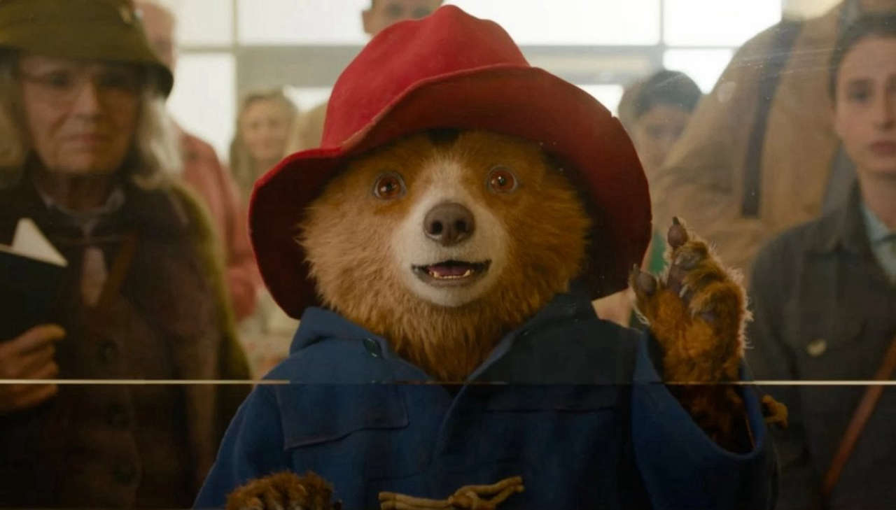 Paddington in Perù: Il viaggio emozionante di un orso simbolo di gentilezza e accoglienza nel cuore della cultura britannica