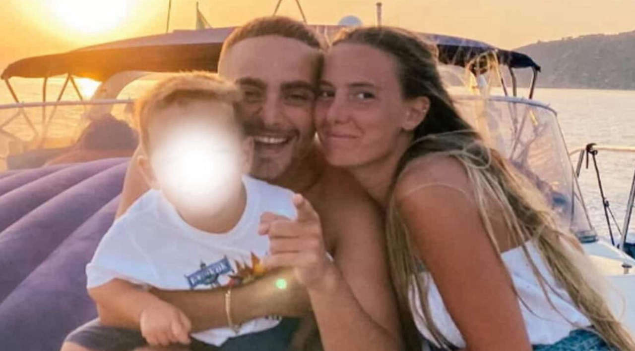 Ada e Rocco Hunt: l’amore eterno di una coppia lontana dai riflettori con un legame autentico e una famiglia da sogno