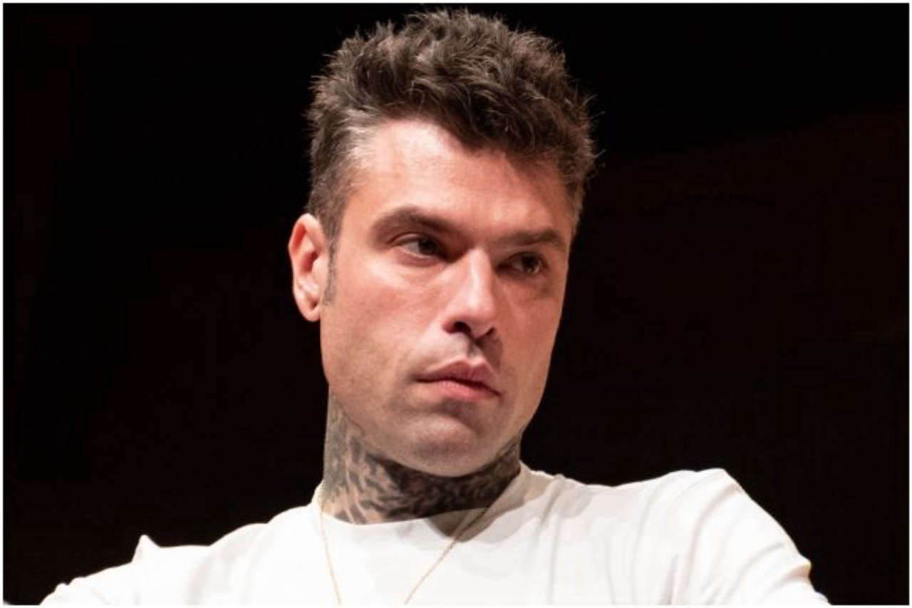 Fedez affronta polemiche e tradimenti: la sua vera storia prima di Sanremo 2025