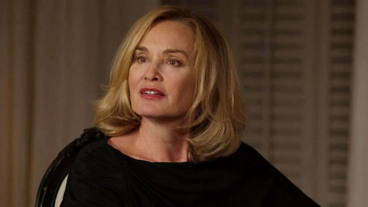 American Horror Story: Jessica Lange annuncia il suo addio definitivo, deludendo i fan della serie iconica